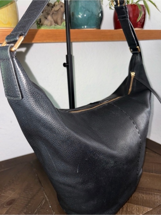 Tory Burch Black Pebbled Leather Shoulder Bag